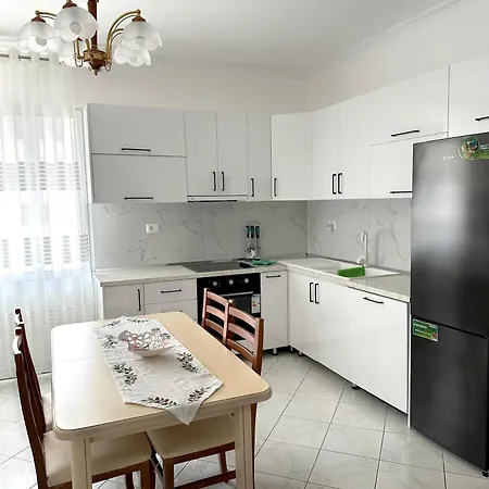 Ar - Spacious Cozy Lägenhet Vlorë